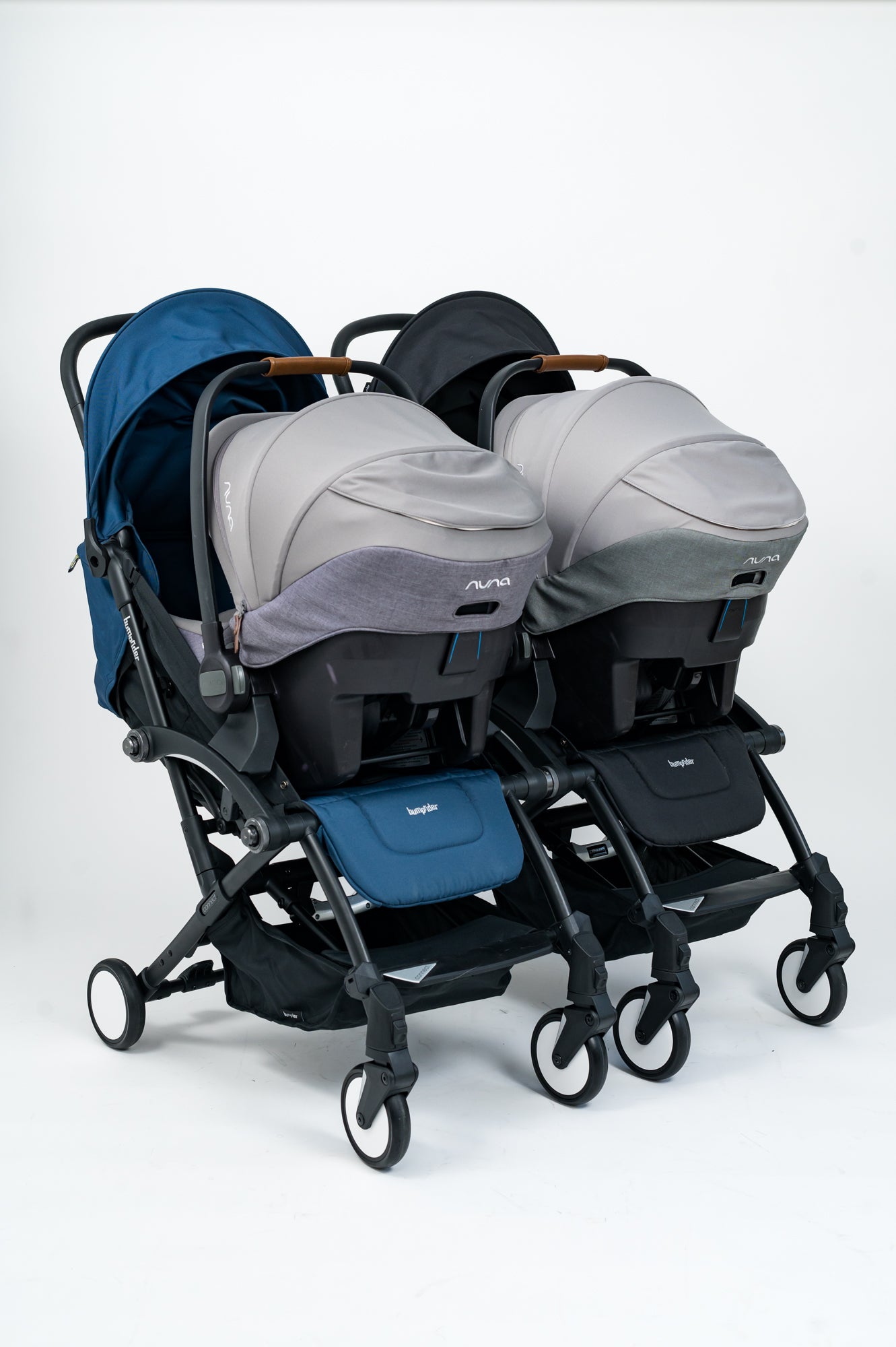 Bumprider Connect 3 in Navy and Black with two Car seats
